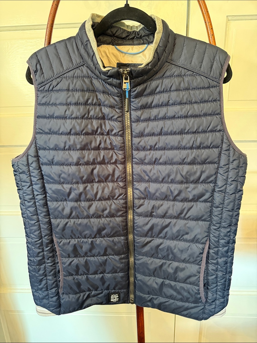 Calamar Men’s Navy Quilted Puffer Vest Lightweight European Travel Medium